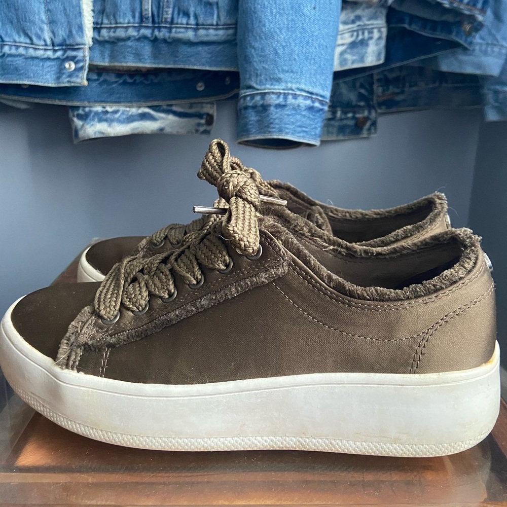 Army Green Platform Sneakers